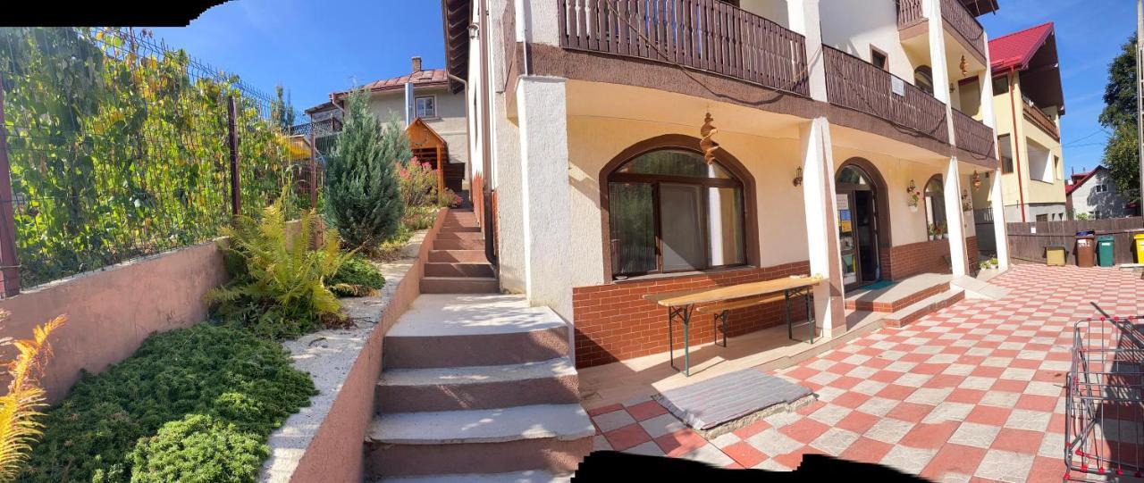 Отель Casa Lupascu Ватра-Дорней Экстерьер фото