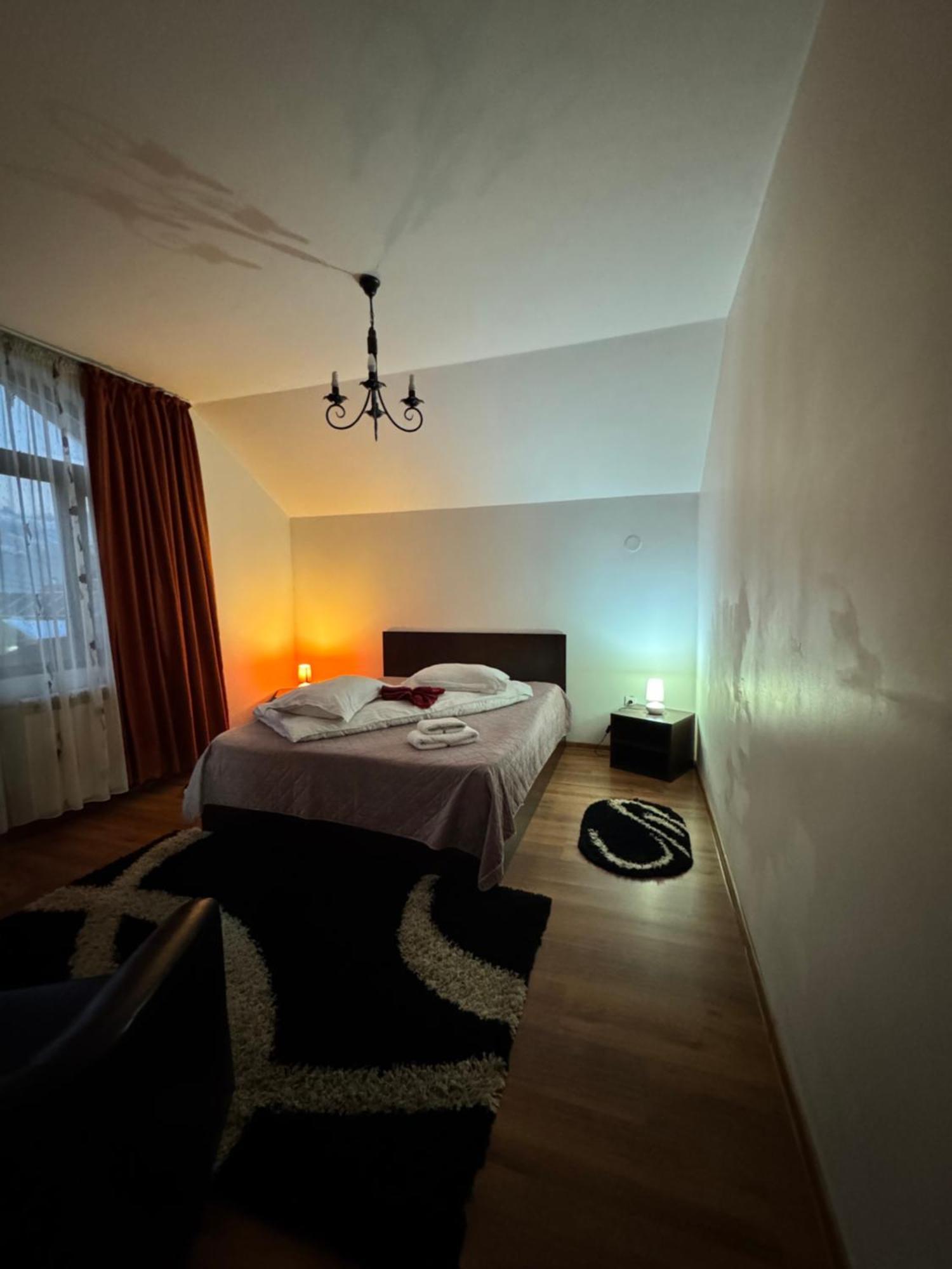 Отель Casa Lupascu Ватра-Дорней Экстерьер фото